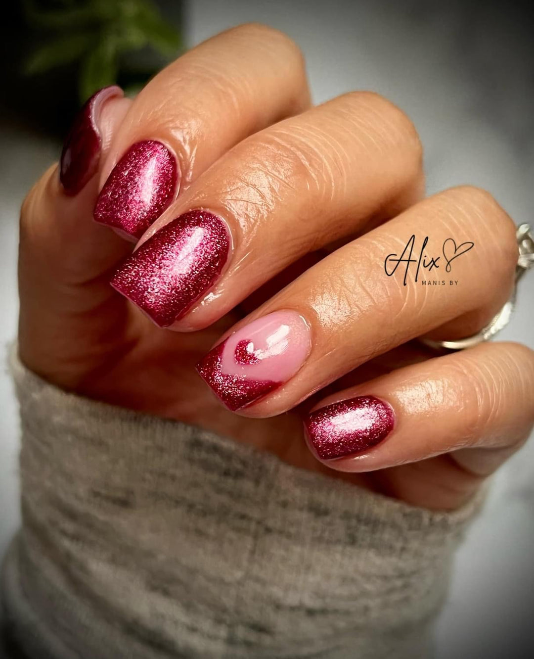 Star Ruby- Soda Crystal Cat Eye Gel