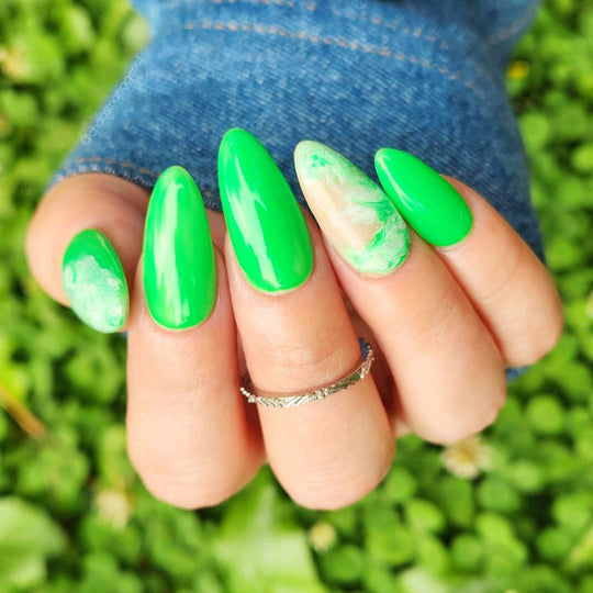 Christmas Tree- Glow Gel Polish - Sundara Nails