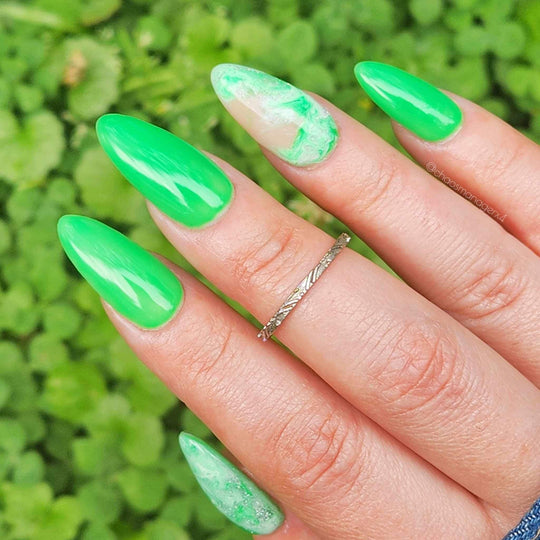 Christmas Tree- Glow Gel Polish - Sundara Nails