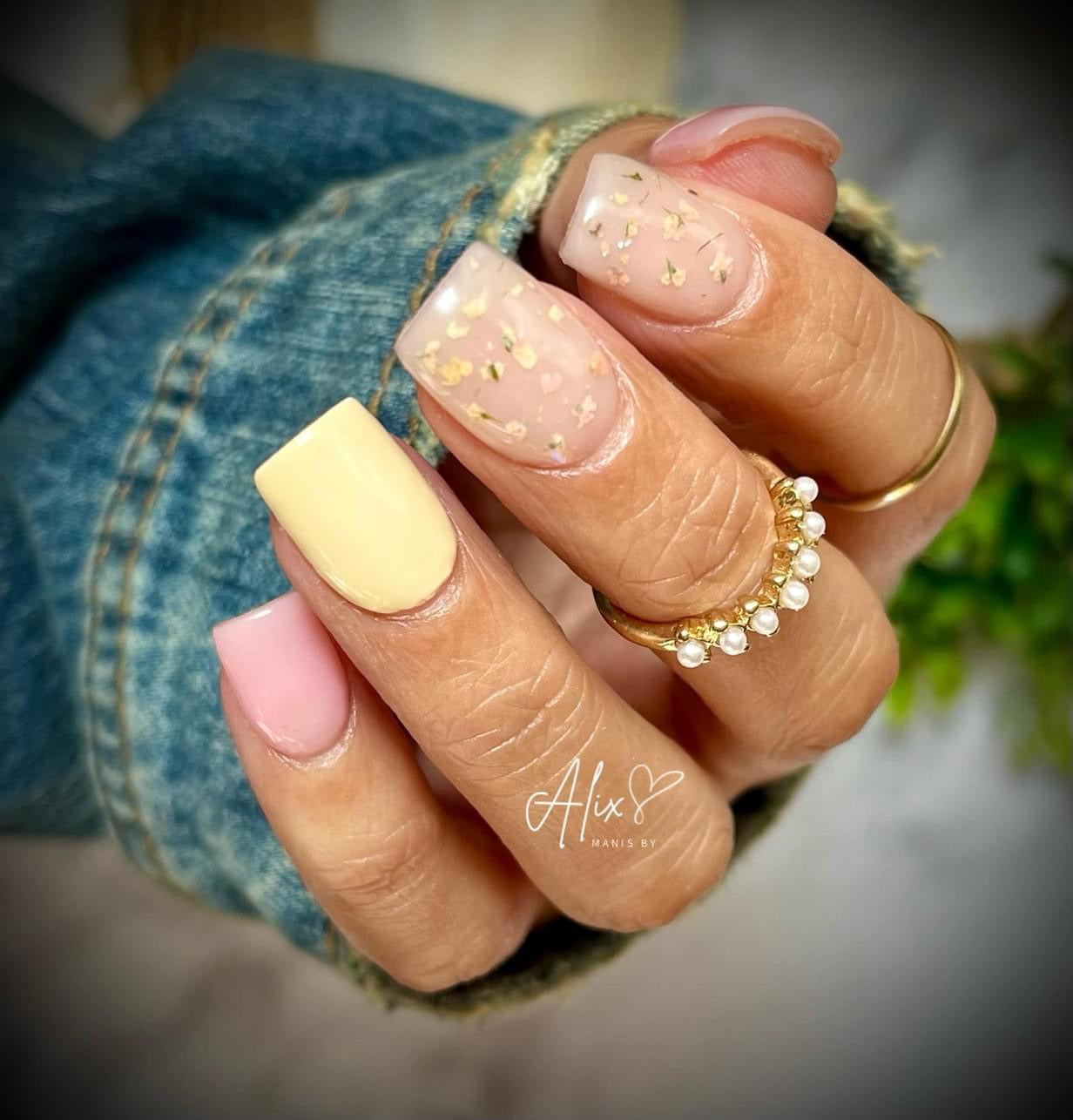 Flower of strength- Light Pink Flower Gel Polish