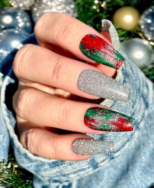 It doesnt come from a store is a platnium green glitter gel