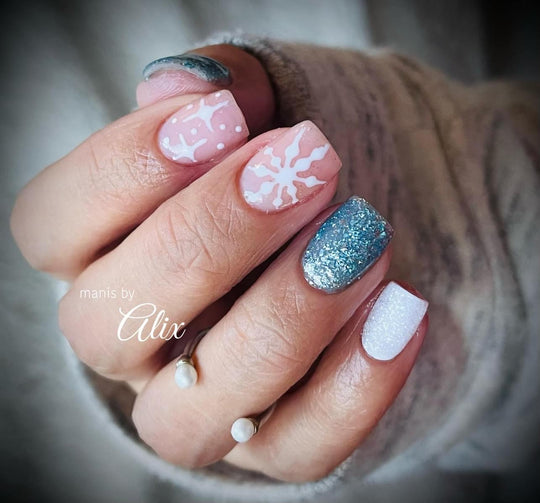 Freezin’ Beauty- Platinum Glitter Gel - Sundara Nails