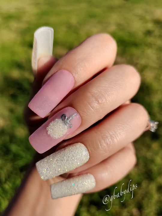 Flower spider UV dip powder