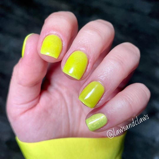 Glow Stick- Glow Acrylic + Dip - Sundara Nails