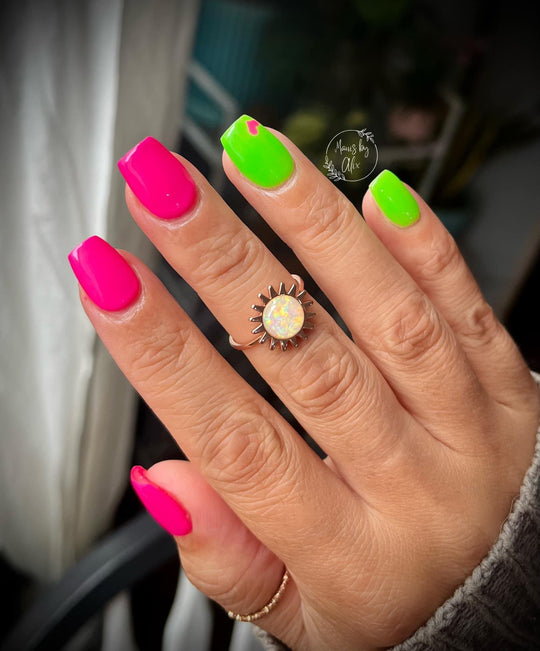 Eerie Glow *Glow Gel Polish