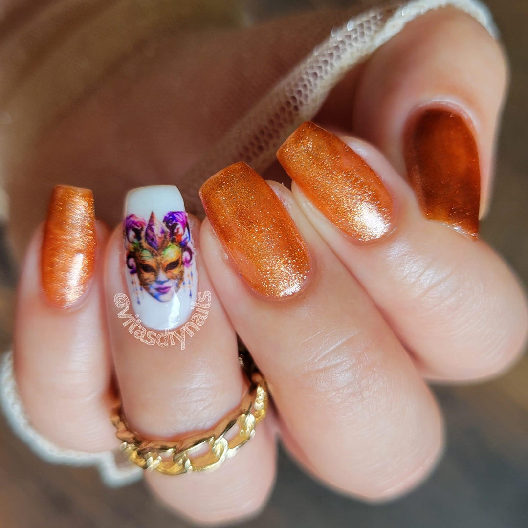 Tiger eye gel polish