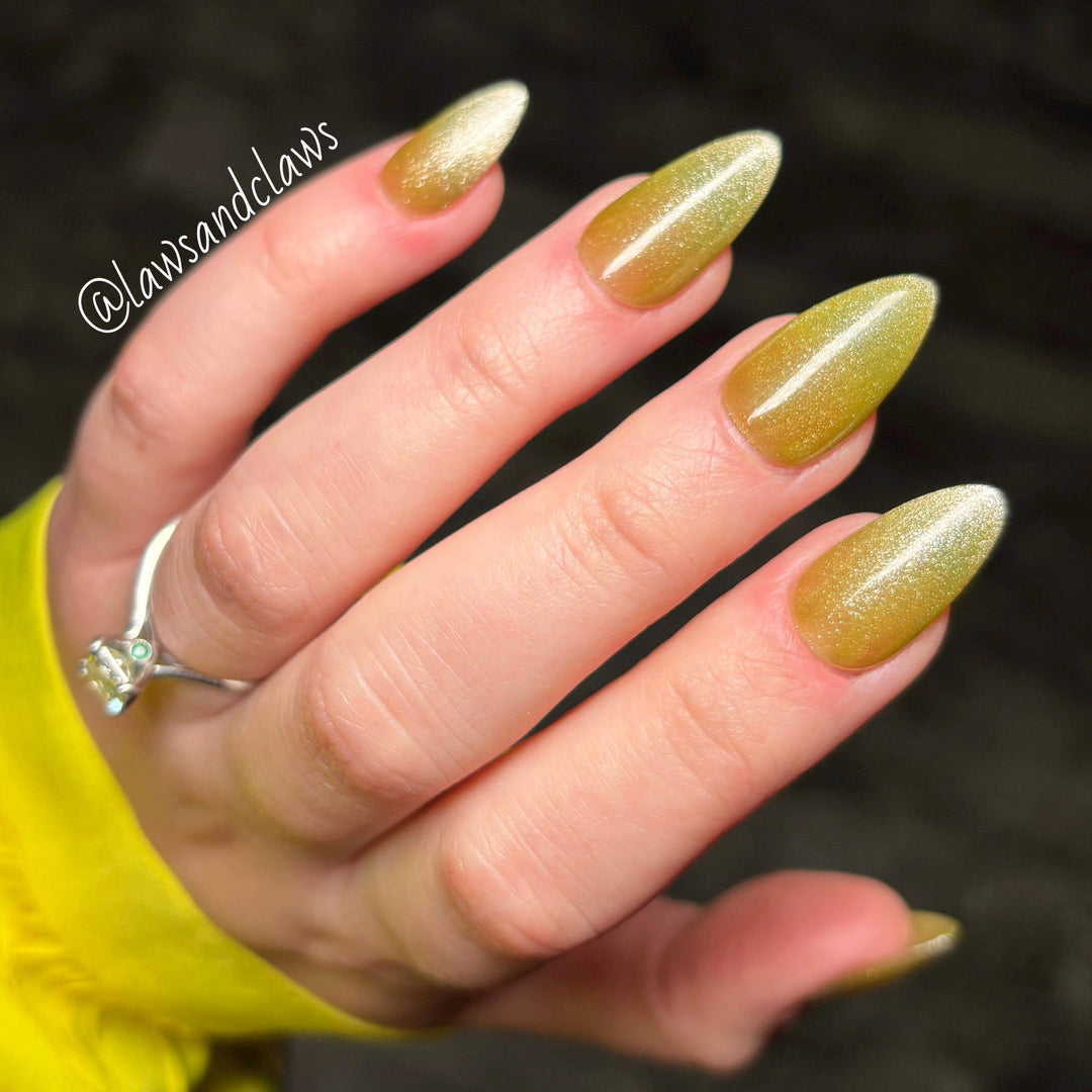Lemon Quartz- Soda Crystal Cat Eye Gel