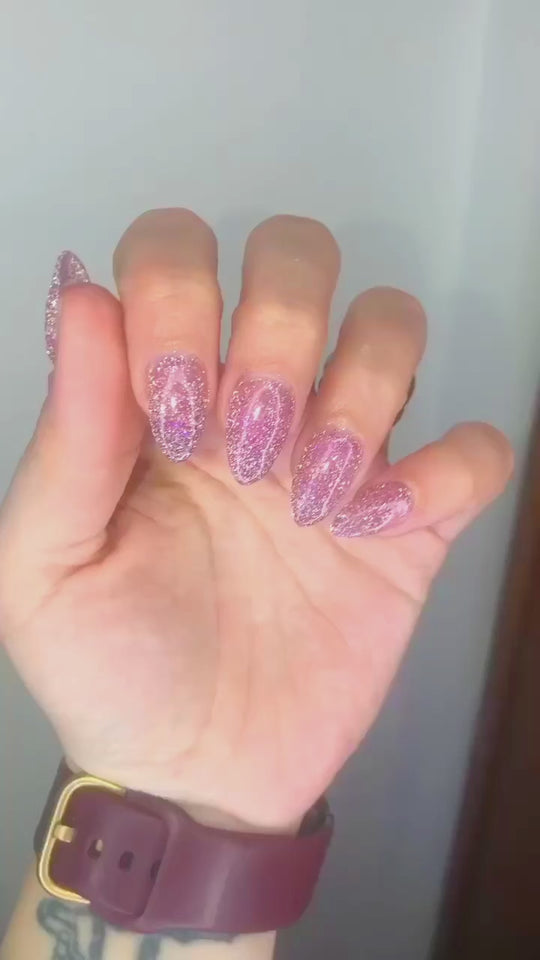 Stardust pink is a pink Reflective glitter
