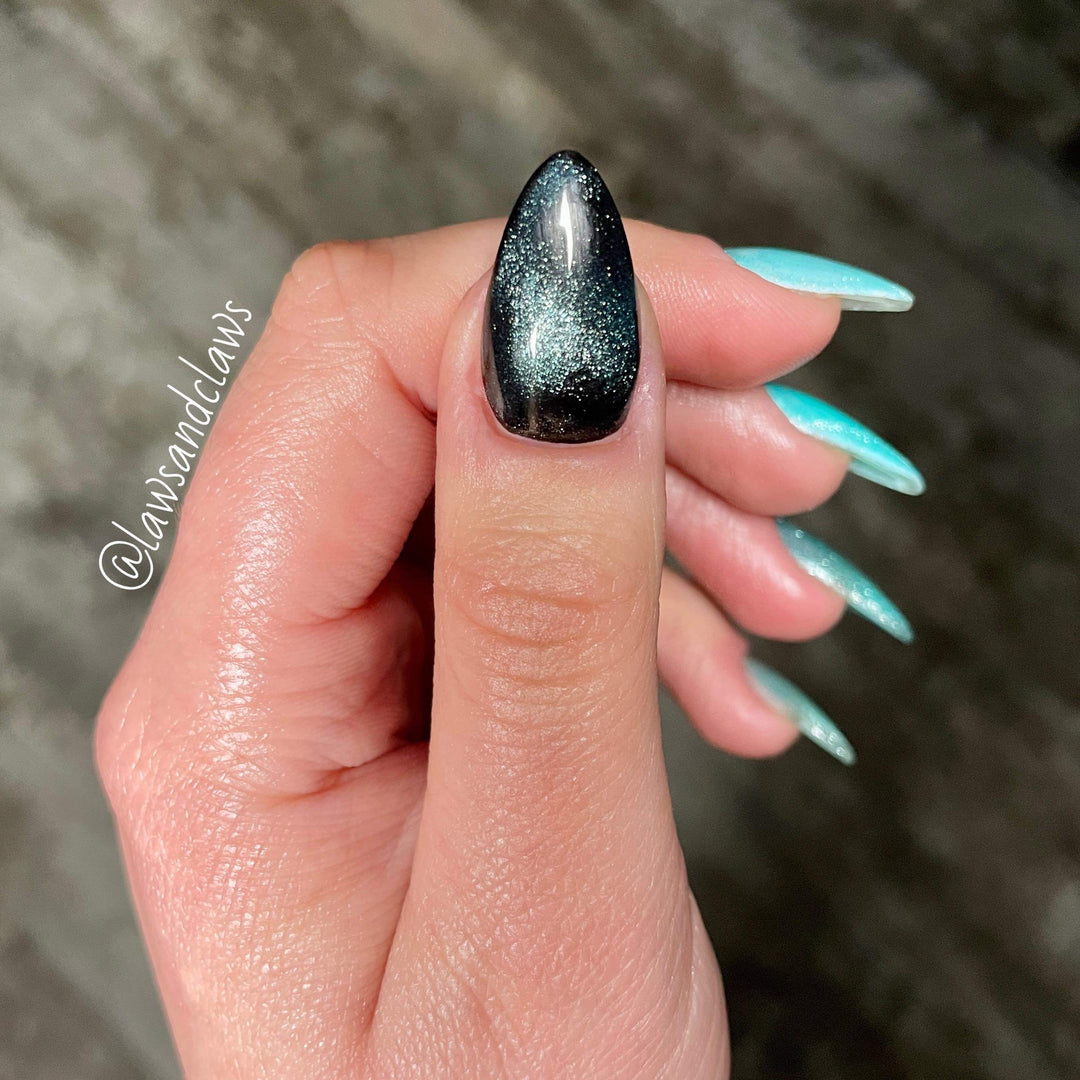 Smokey- Crystal Cat Eye Gel - Sundara Nails