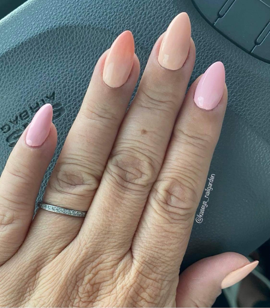 Peachy Coral (Neutral Pudding gel) - Sundara Nails